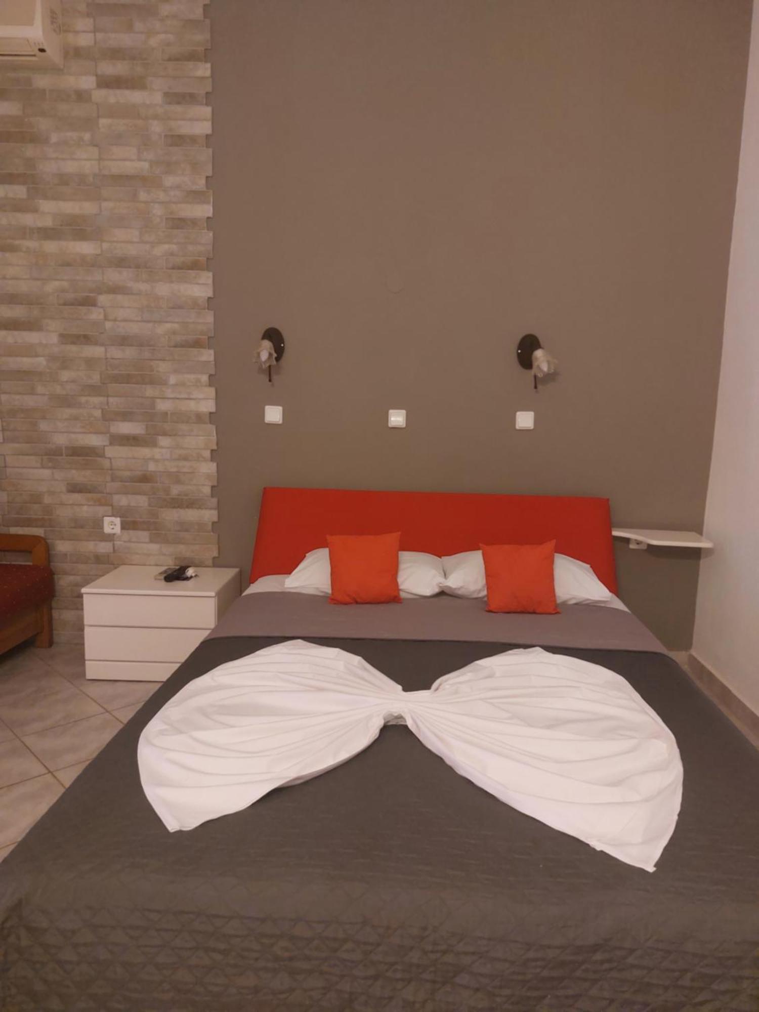 Paraga Rooms Pefkari Rom bilde