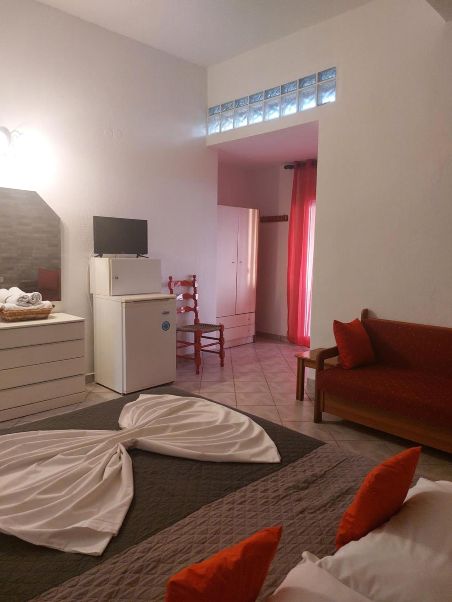 Paraga Rooms Pefkari Rom bilde