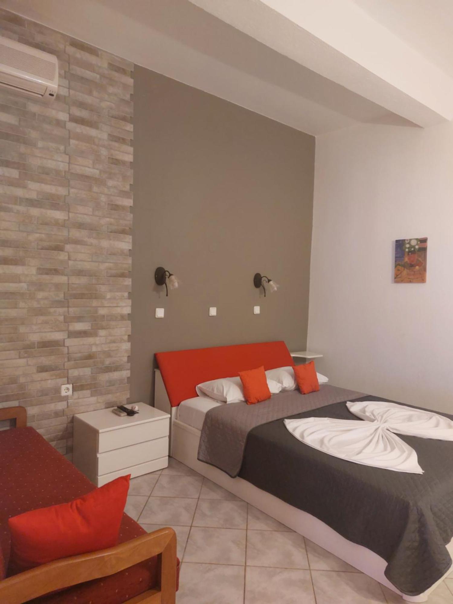 Paraga Rooms Pefkari Rom bilde